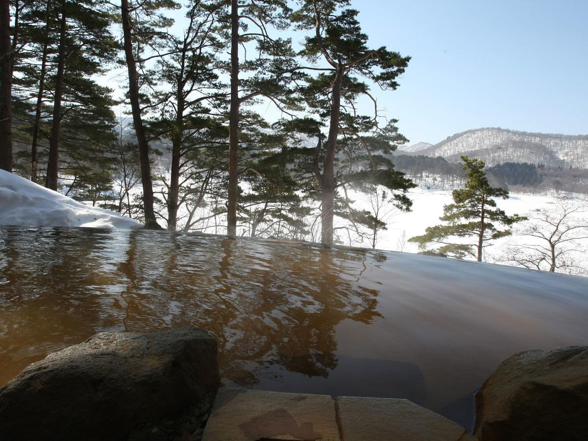 Urabandai Lake Resort Goshiki No Mori Kitashiobara Exteriör bild